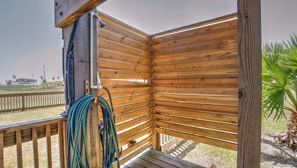 13231 Jolly Roger Drive Freeport, TX 77541