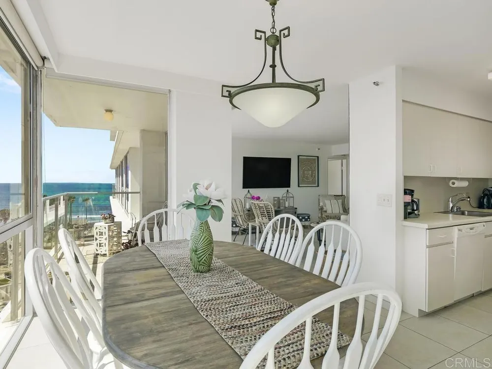 1810 Avenida Del Mundo #609 Coronado, CA 92118