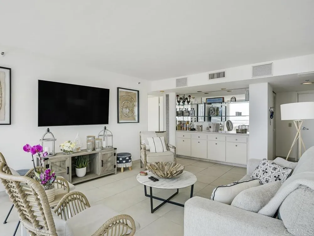 1810 Avenida Del Mundo #609 Coronado, CA 92118