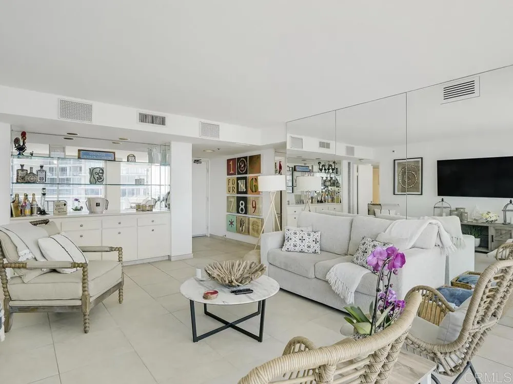 1810 Avenida Del Mundo #609 Coronado, CA 92118