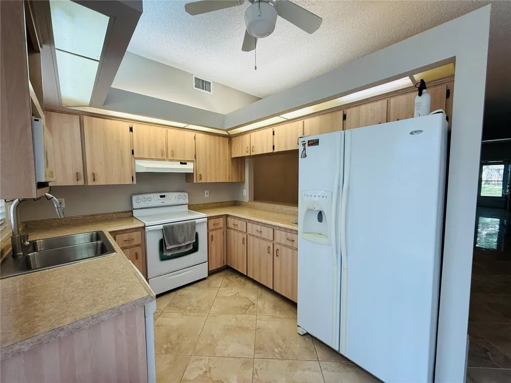 2843 THAXTON DRIVE #38 Palm Harbor, FL 34684
