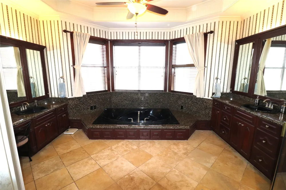 505 Country Club Drive Henrietta, TX 76365