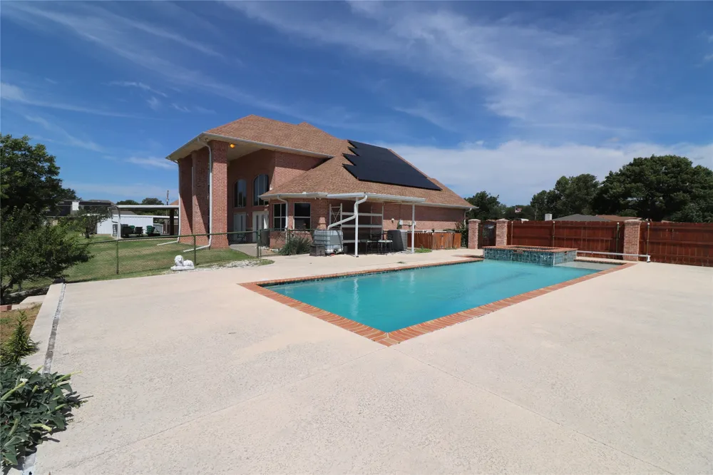 505 Country Club Drive Henrietta, TX 76365