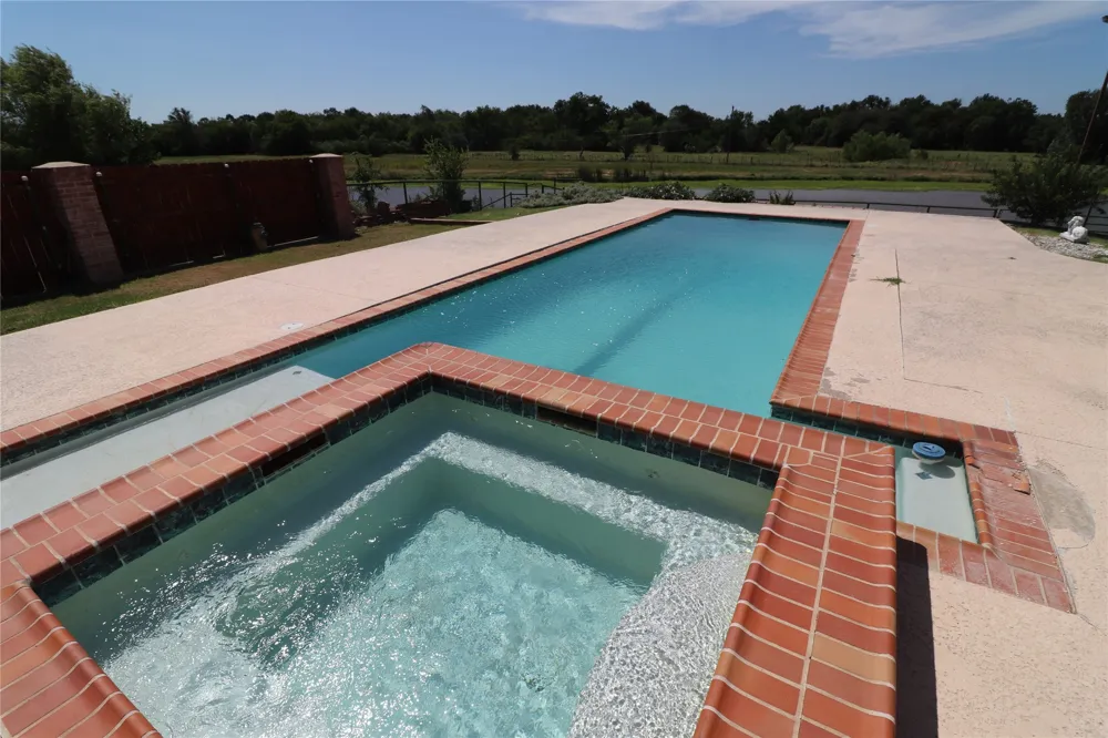 505 Country Club Drive Henrietta, TX 76365