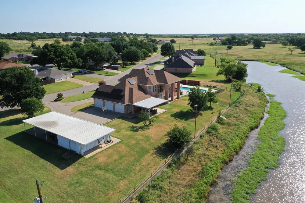 505 Country Club Drive Henrietta, TX 76365