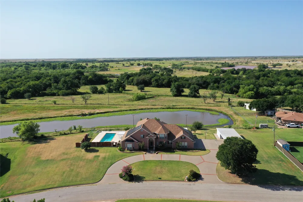 505 Country Club Drive Henrietta, TX 76365