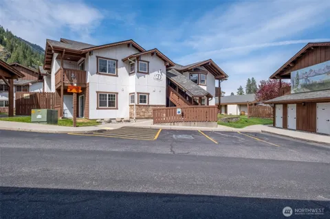 545 Junction Lane #D706