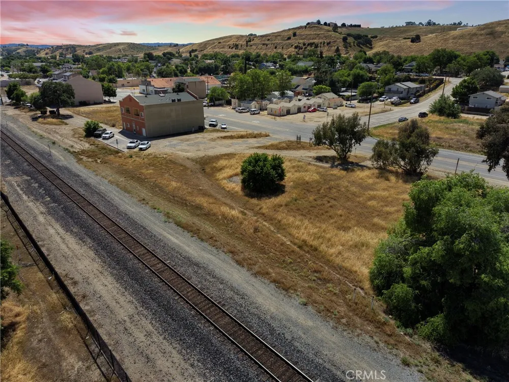 1490 Mission San Miguel, CA 93451