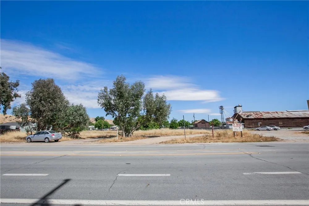 1490 Mission San Miguel, CA 93451