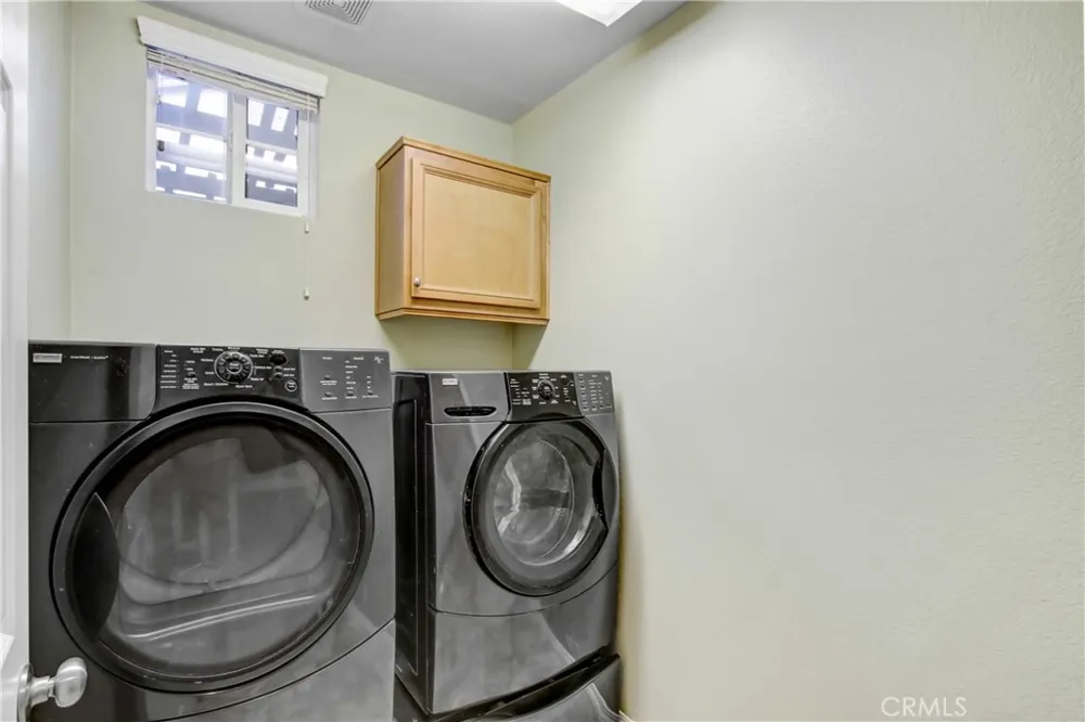 41031 Crimson Pillar Lake Elsinore, CA 92532