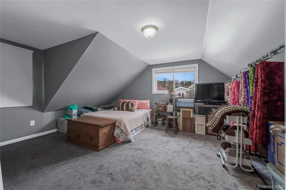 112 Rosemont Avenue Farmingville, NY 11738