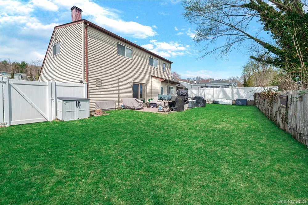 112 Rosemont Avenue Farmingville, NY 11738