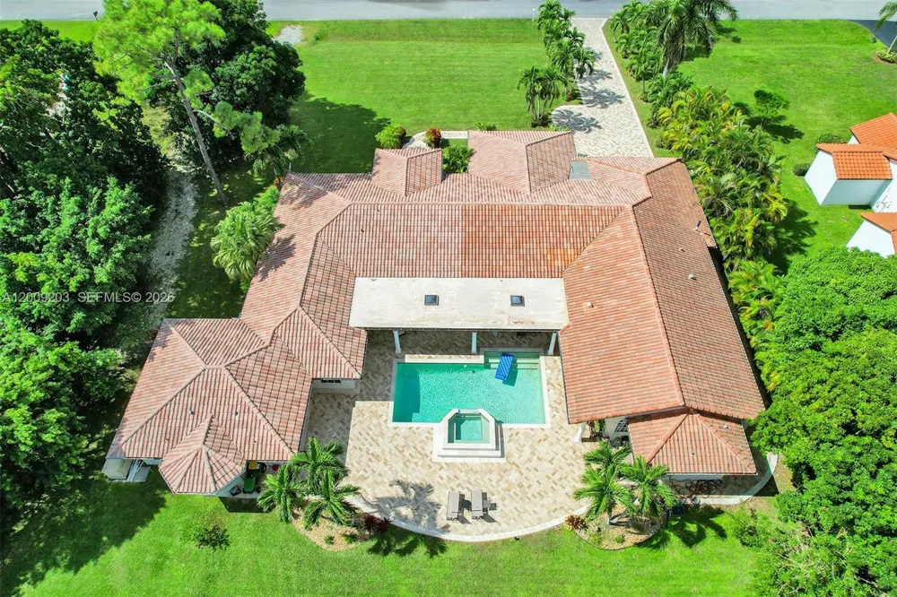 22180 Woodset Ln #0 Boca Raton, FL 33428