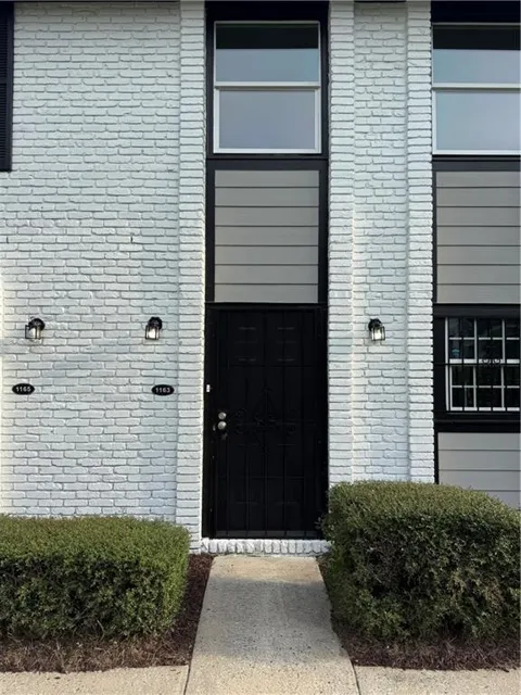 1161 Boulevard