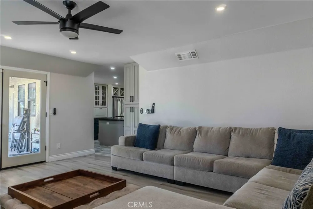 1042 Robinson Court Hanford, CA 93230