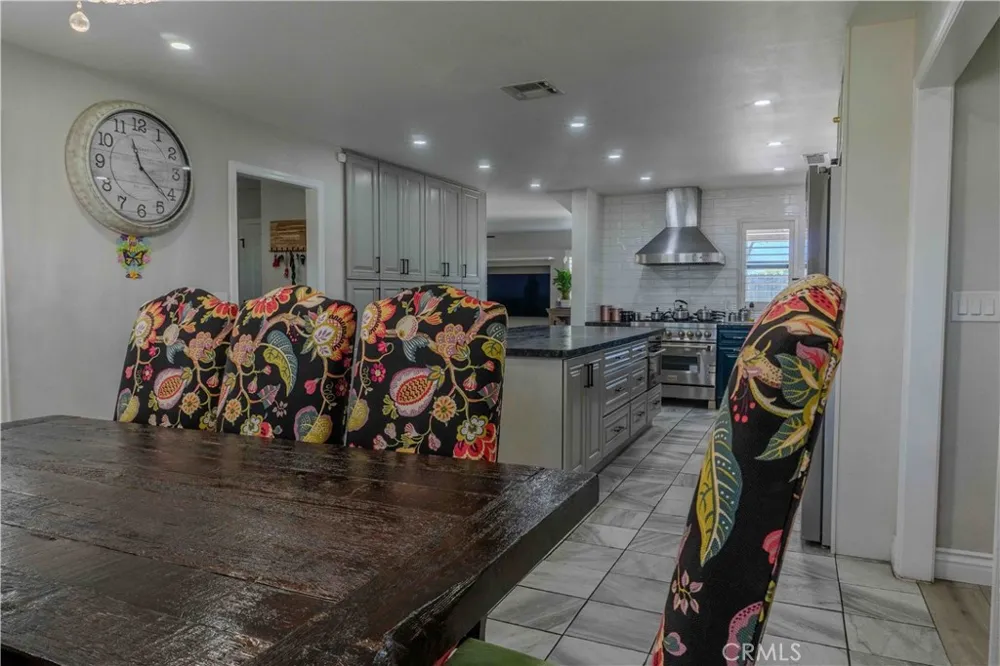 1042 Robinson Court Hanford, CA 93230