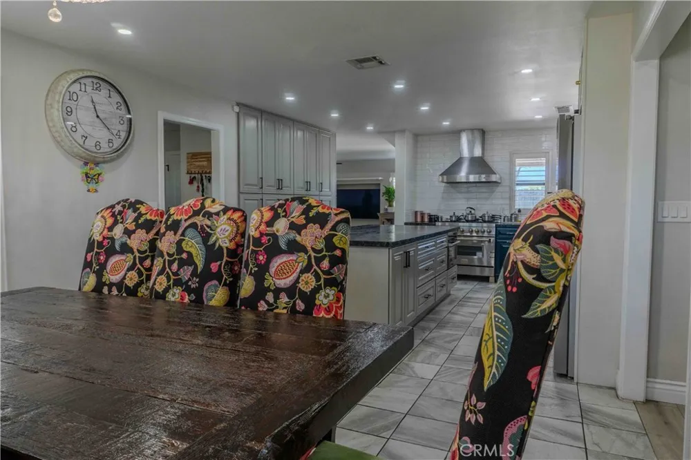 1042 Robinson Court Hanford, CA 93230