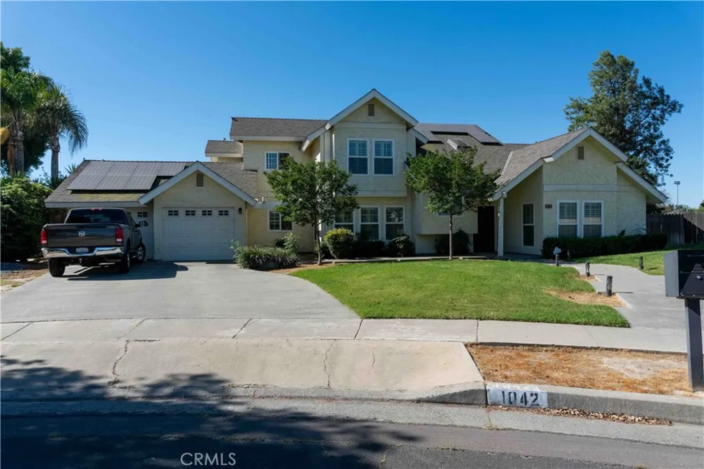 1042 Robinson Court Hanford, CA 93230