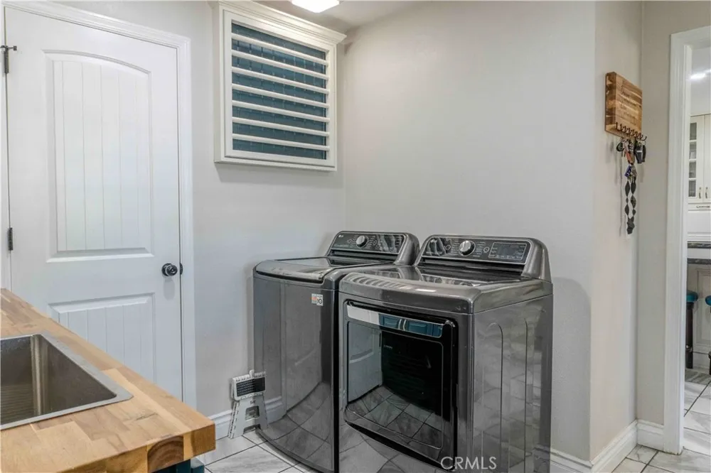 1042 Robinson Court Hanford, CA 93230