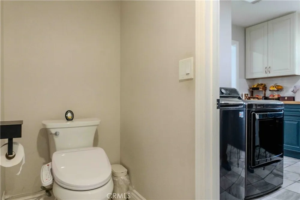 1042 Robinson Court Hanford, CA 93230