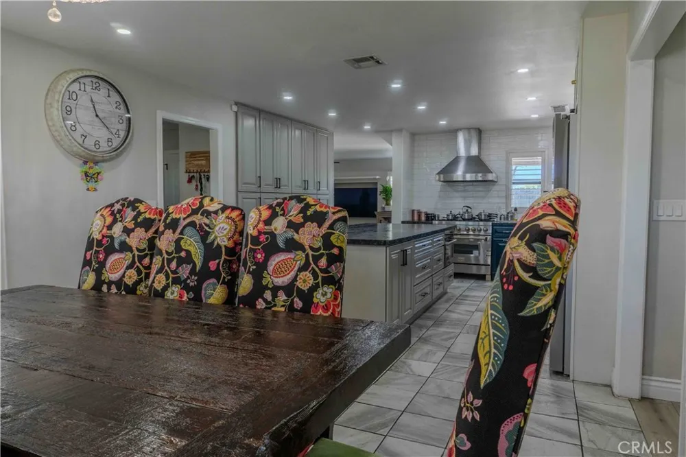 1042 Robinson Court Hanford, CA 93230