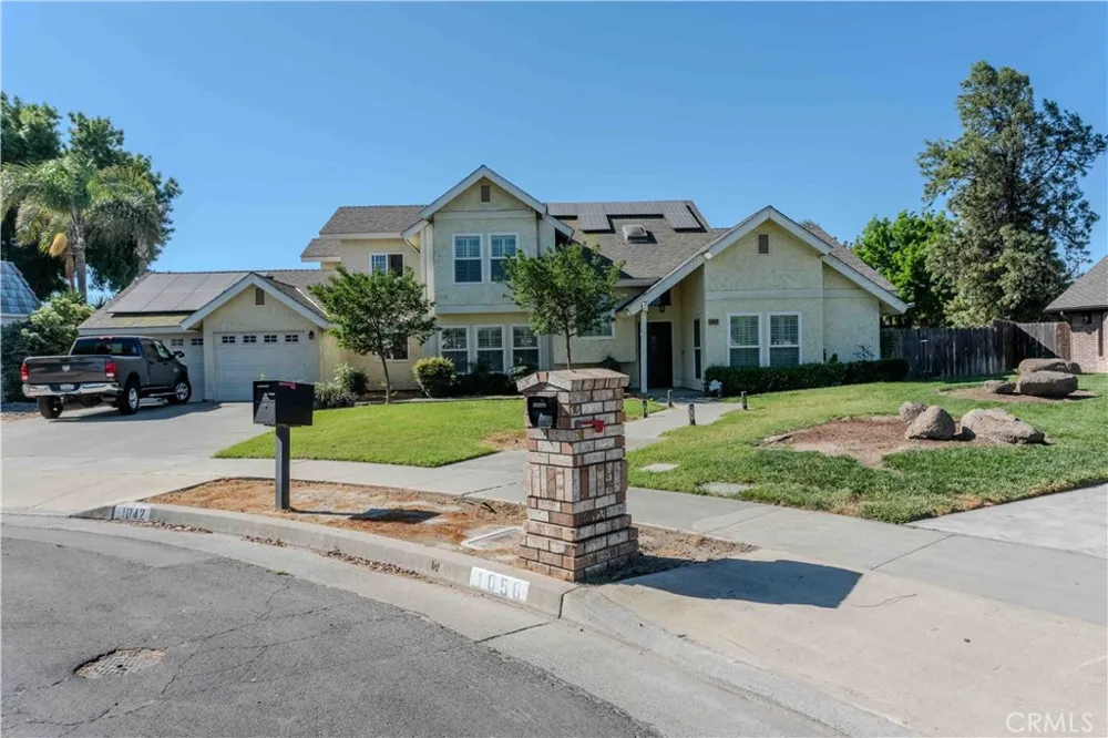 1042 Robinson Court Hanford, CA 93230