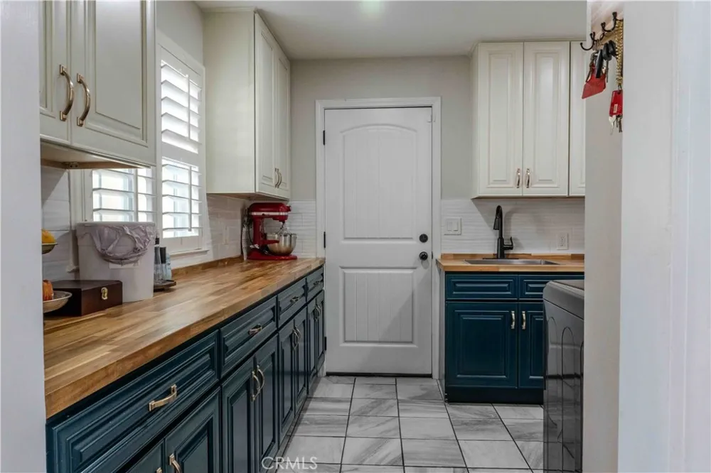 1042 Robinson Court Hanford, CA 93230