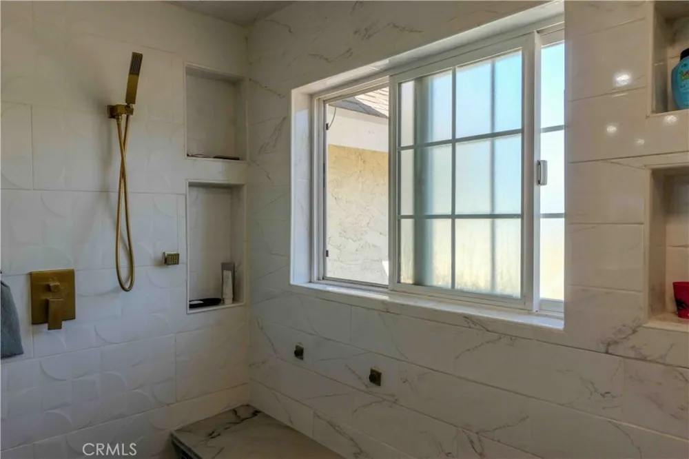 1042 Robinson Court Hanford, CA 93230
