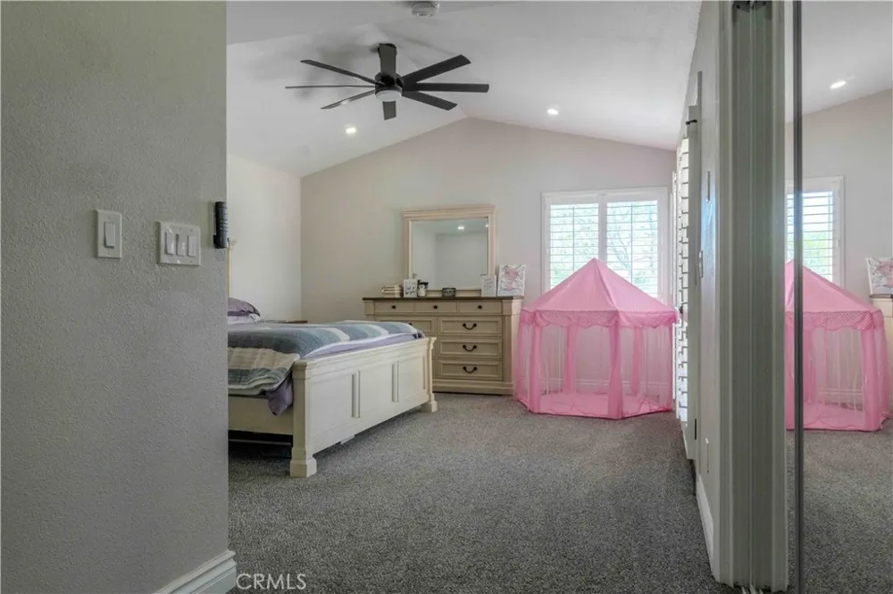 1042 Robinson Court Hanford, CA 93230