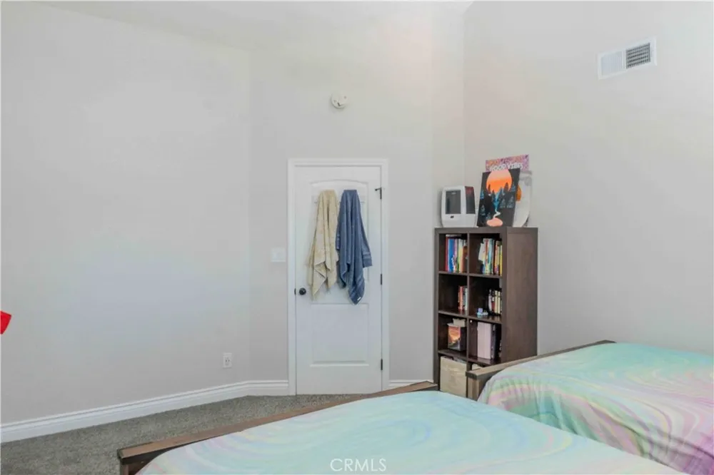 1042 Robinson Court Hanford, CA 93230