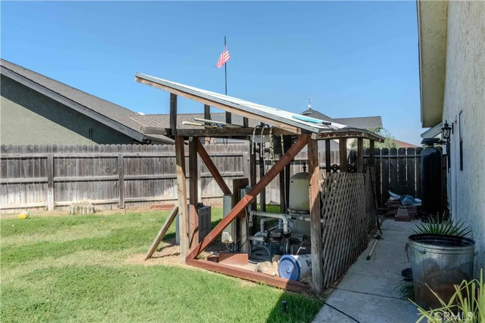 1042 Robinson Court Hanford, CA 93230