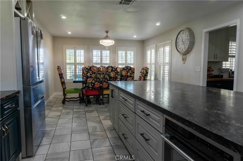 1042 Robinson Court Hanford, CA 93230