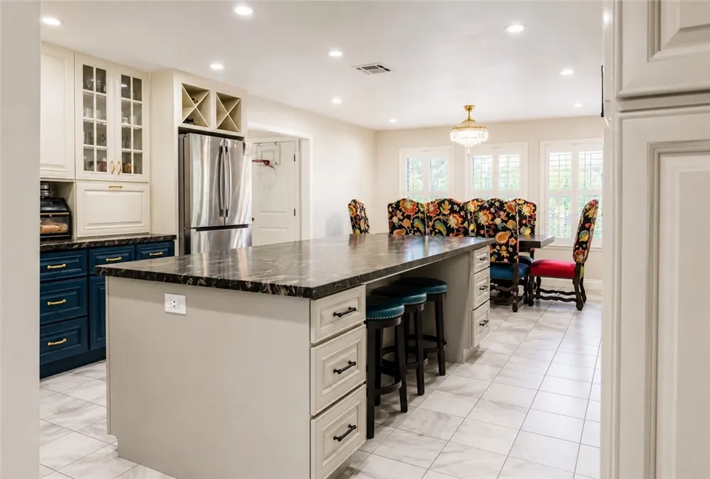 1042 Robinson Court Hanford, CA 93230
