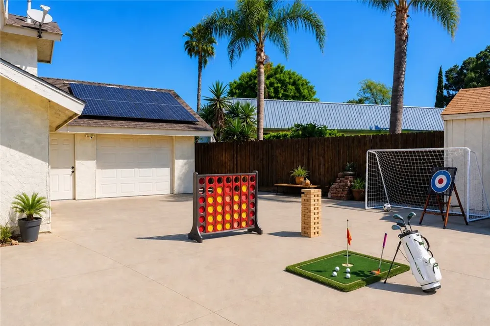1042 Robinson Court Hanford, CA 93230