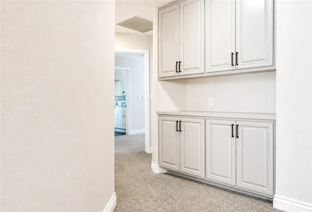 1042 Robinson Court Hanford, CA 93230
