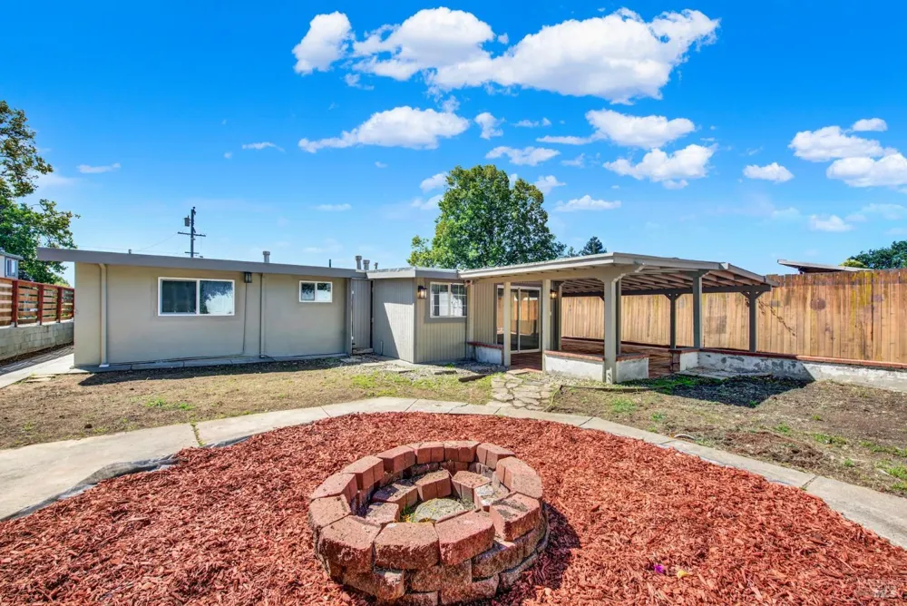 14 Joan Drive American Canyon, CA 94503