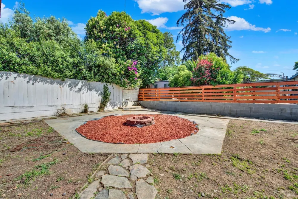 14 Joan Drive American Canyon, CA 94503