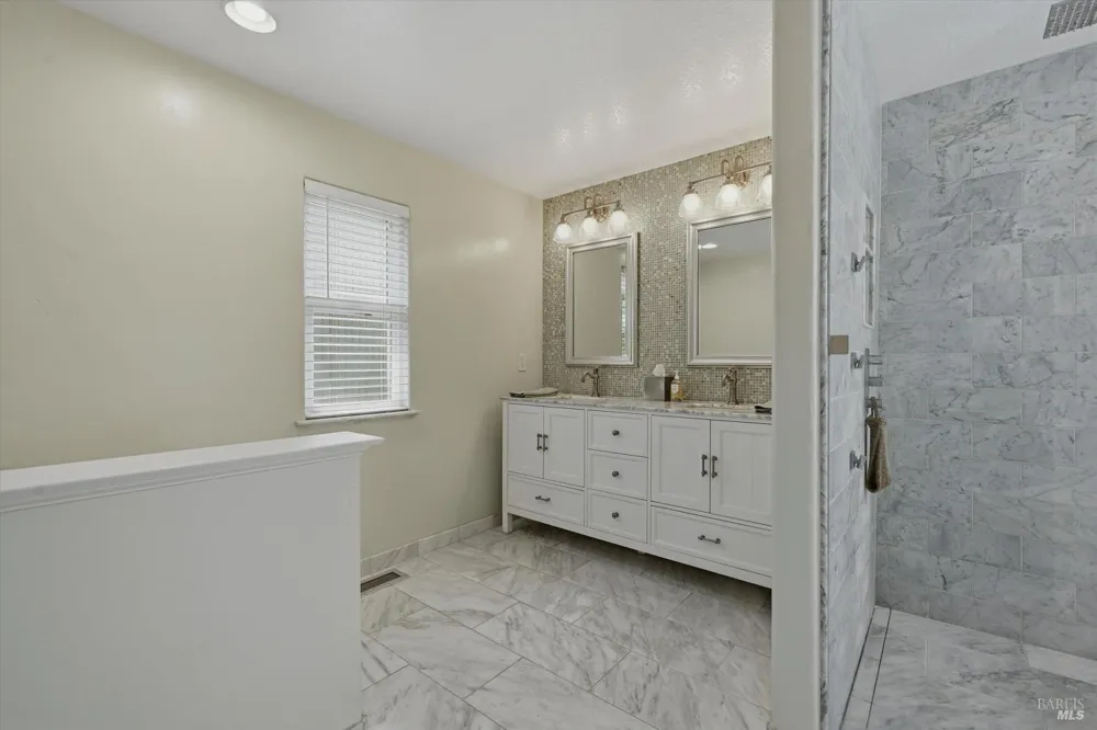 19972 Jigsaw Road Hidden Valley Lake, CA 95467