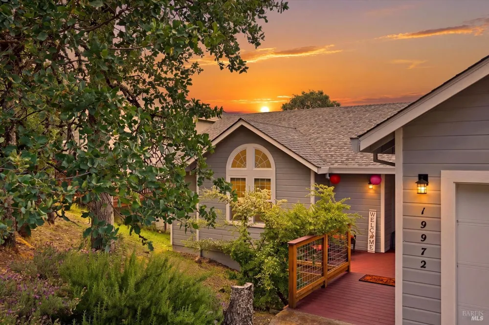 19972 Jigsaw Road Hidden Valley Lake, CA 95467