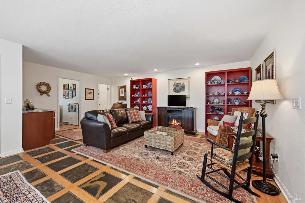 19972 Jigsaw Road Hidden Valley Lake, CA 95467