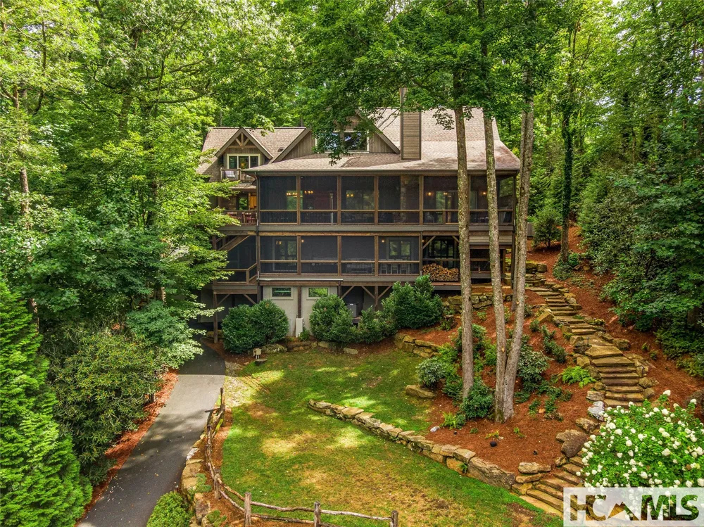 64 Bee Tree Way Lake Toxaway, NC 28747