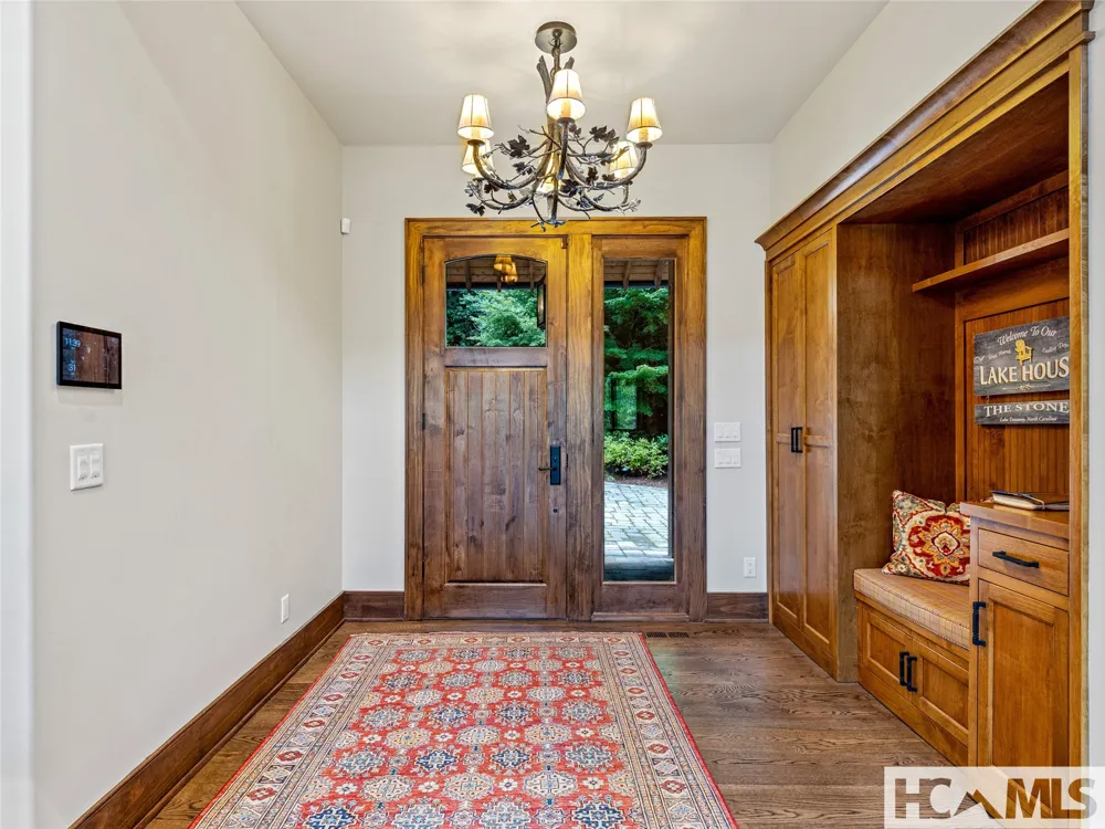 64 Bee Tree Way Lake Toxaway, NC 28747