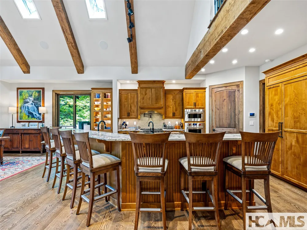 64 Bee Tree Way Lake Toxaway, NC 28747