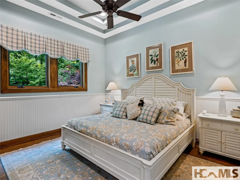 64 Bee Tree Way Lake Toxaway, NC 28747
