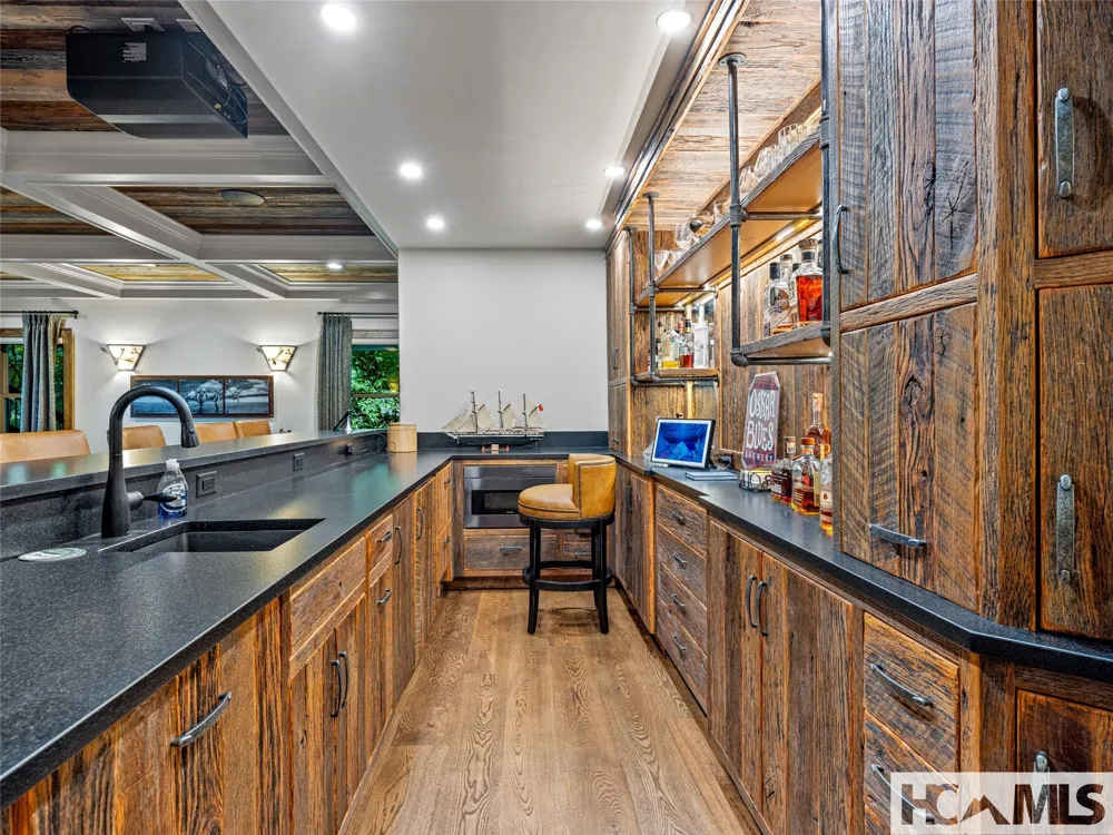 64 Bee Tree Way Lake Toxaway, NC 28747