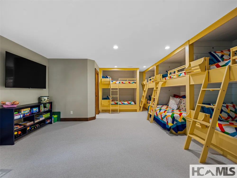 64 Bee Tree Way Lake Toxaway, NC 28747
