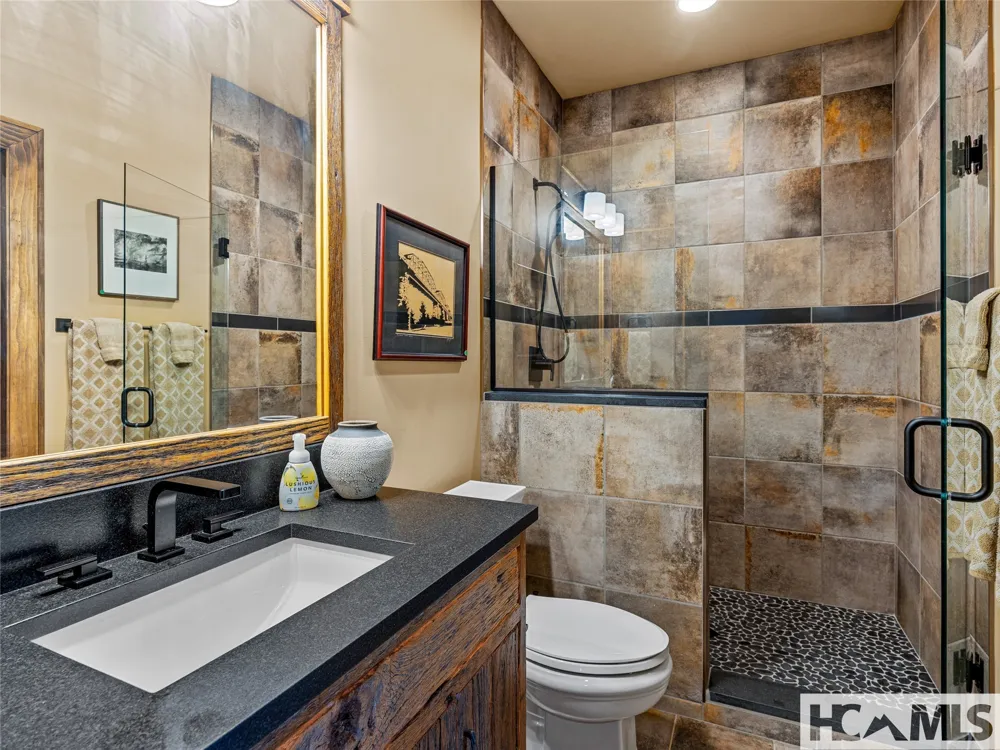 64 Bee Tree Way Lake Toxaway, NC 28747