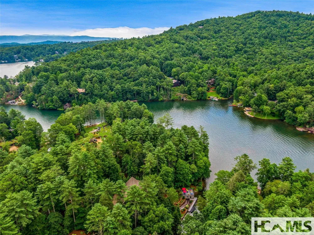 64 Bee Tree Way Lake Toxaway, NC 28747