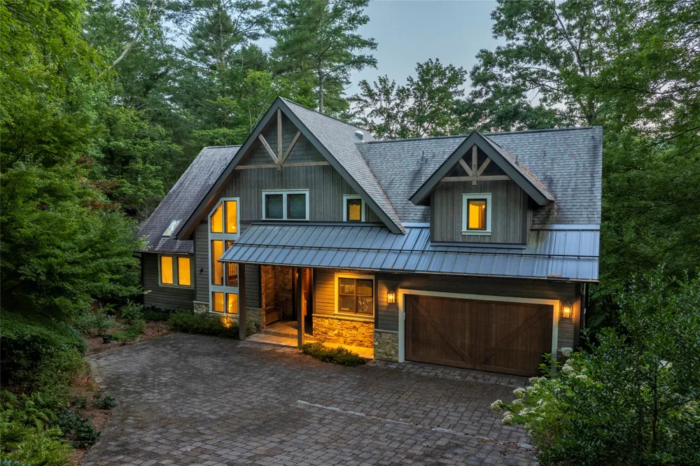 64 Bee Tree Way Lake Toxaway, NC 28747