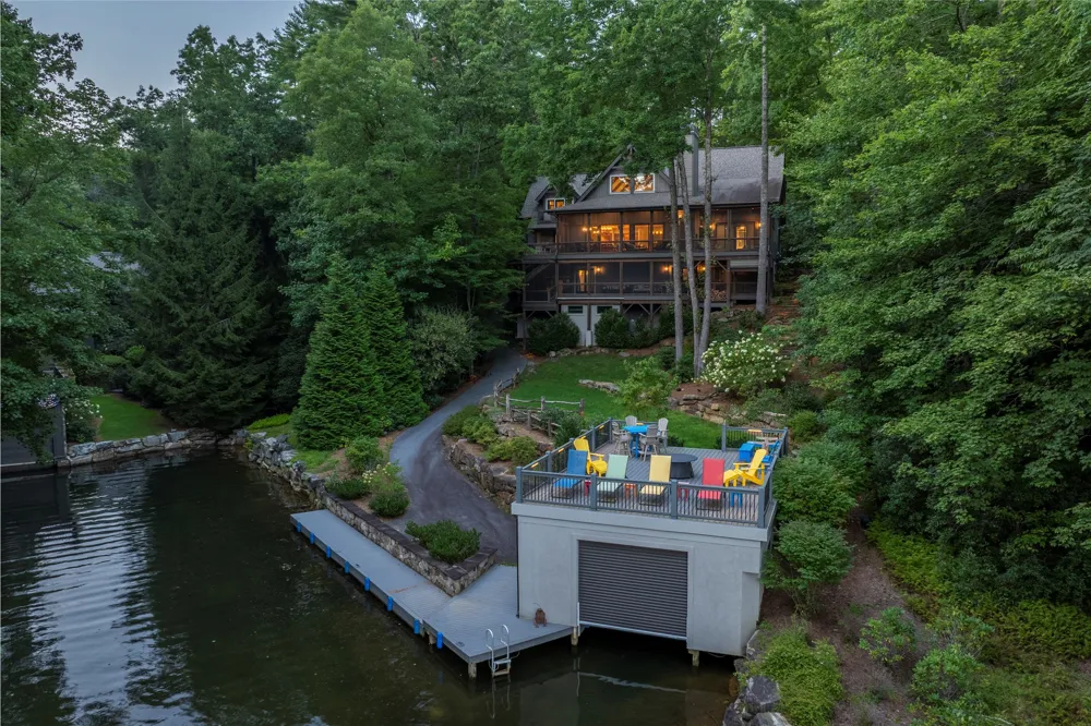 64 Bee Tree Way Lake Toxaway, NC 28747